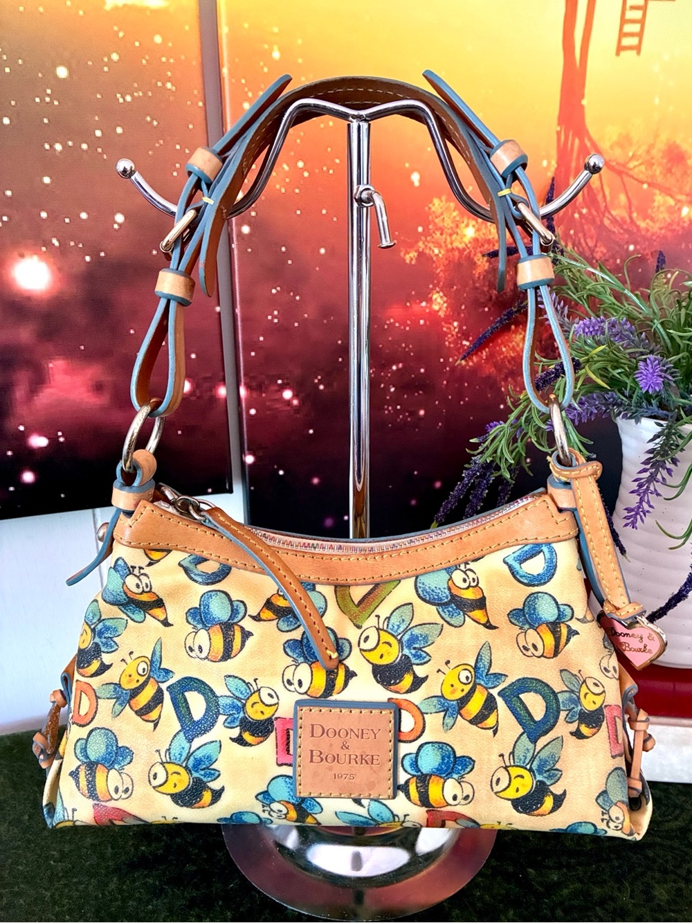 Vintage Dooney & Bourke Bumble Bee Shoulderbag